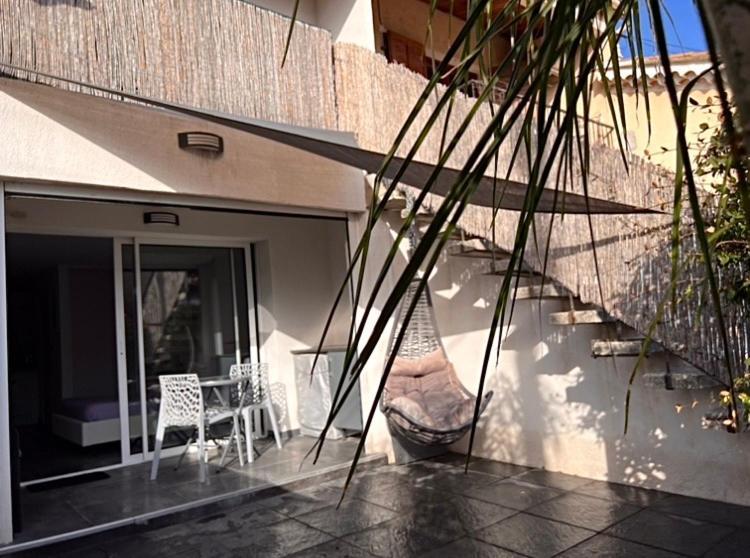 Plage A 400 M Studio Tout Confort Terrasse Clim Parking Hyeres Exterior photo
